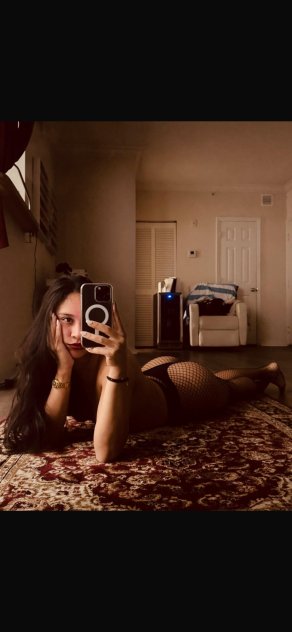 Luna outcall  Luna outcall and incall 22 years old Hispanic Black Hair Brown Eyes Pembroke pines - P