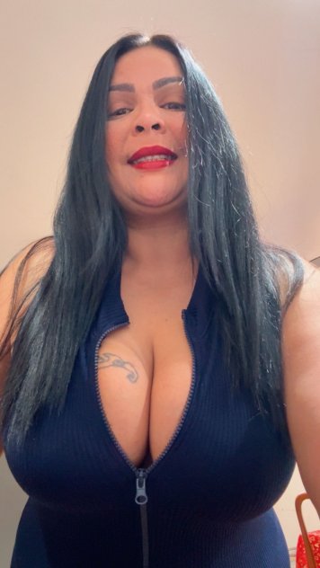 Latina grandota  Latina 30 years old Hispanic Black Hair Brown Eyes Miami - Posted 07282026 500pm In